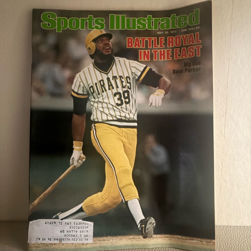 Sports Illustrated May 23, 1977 Magazine battle royal in the east:pirates